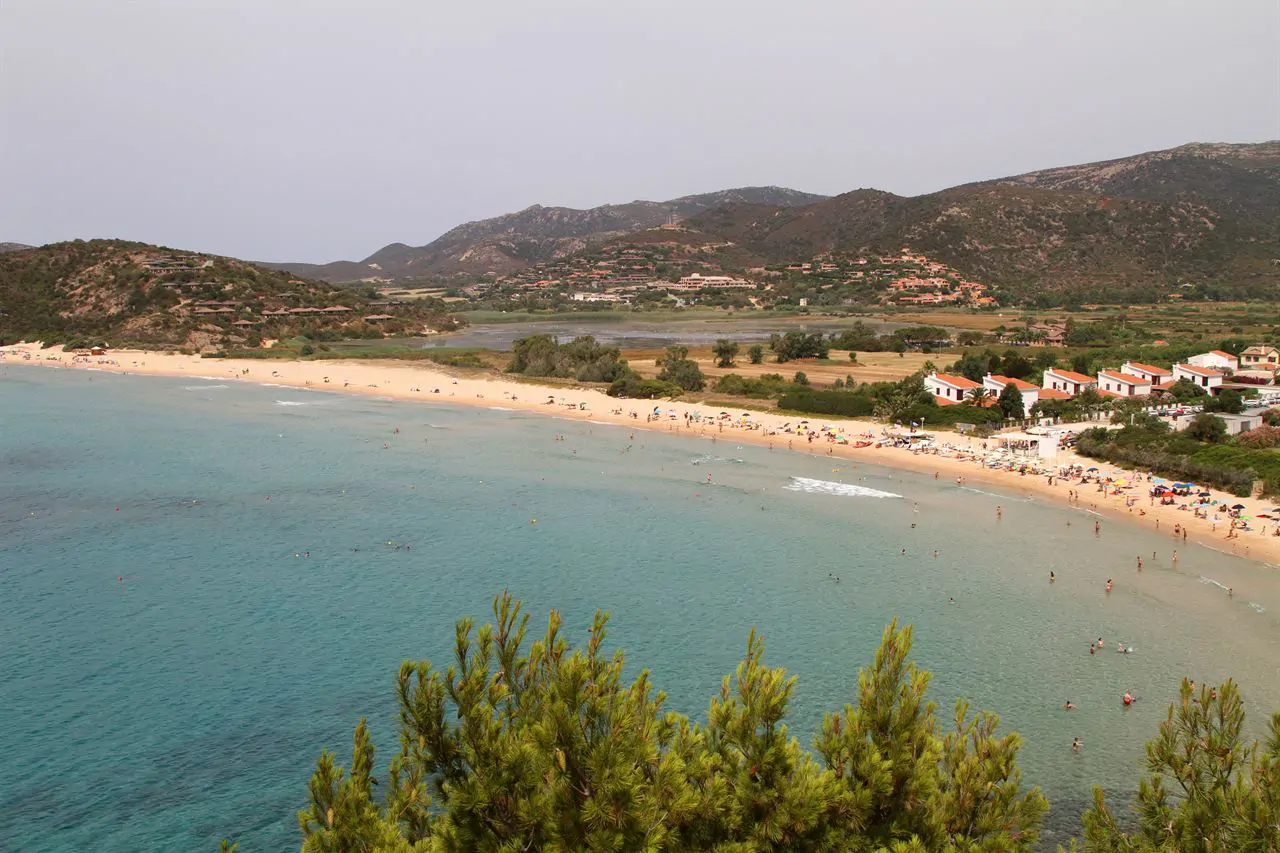 La spiaggia di Chia, sulla costa meridionale